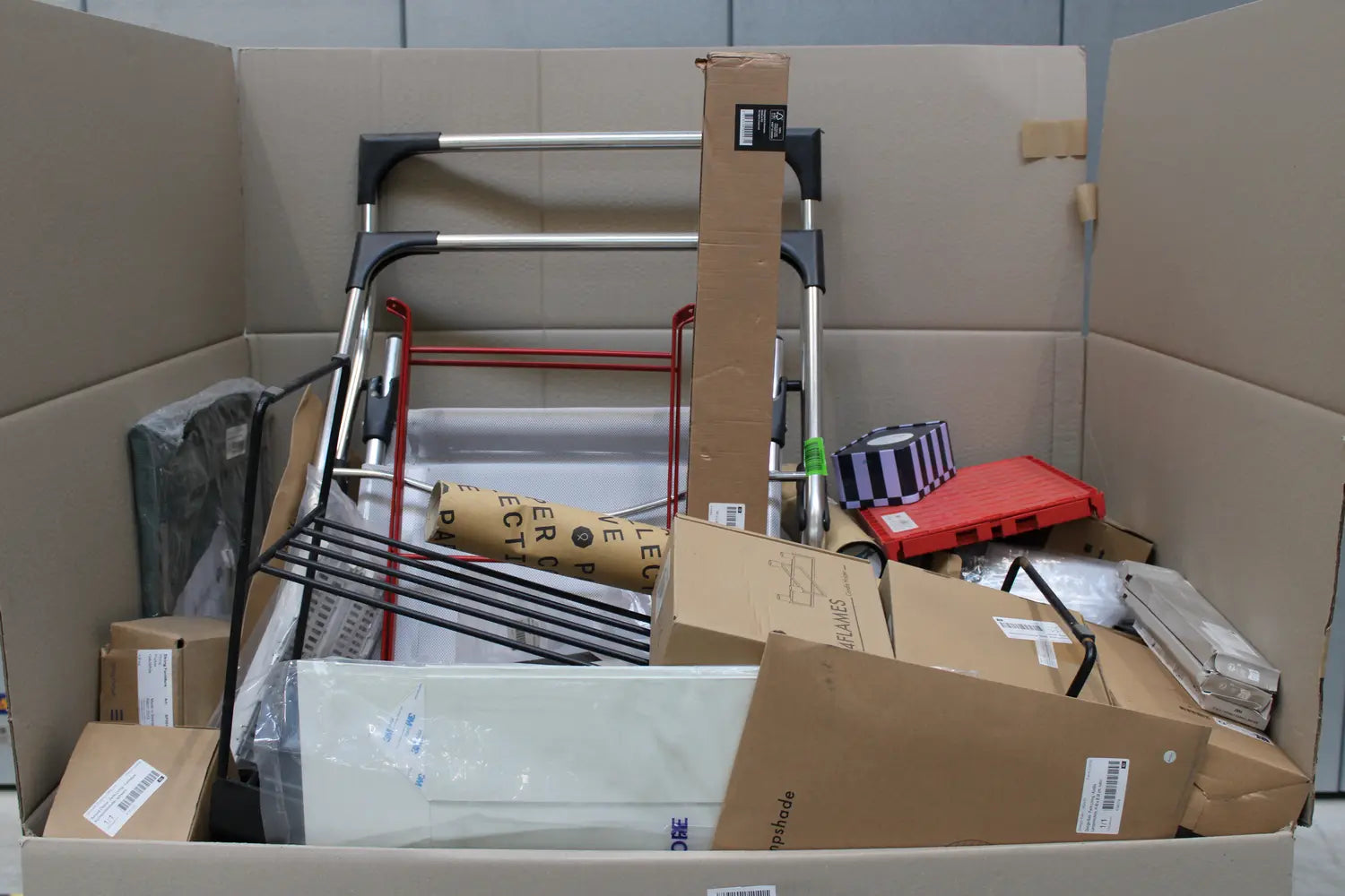Restposten 75 Artikel Wohnen Deko Design HAY Ferm Living Bloomingville Muuto