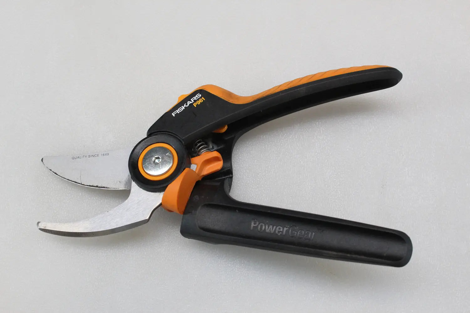 B-Ware Fiskars Gartenschere Schere X Series P961 Bypass Schneider Garten 222 Mm 26 Mm - 6411501111234