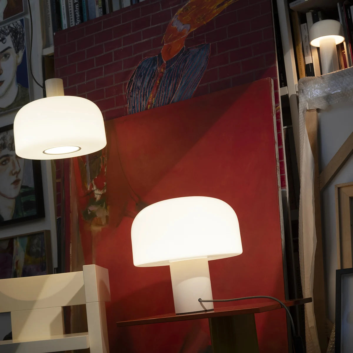 Flos Pendelleuchte Hängelampe Bellhop Glas Schokoladenbraun Opalglas Aluminium - 8059607068670