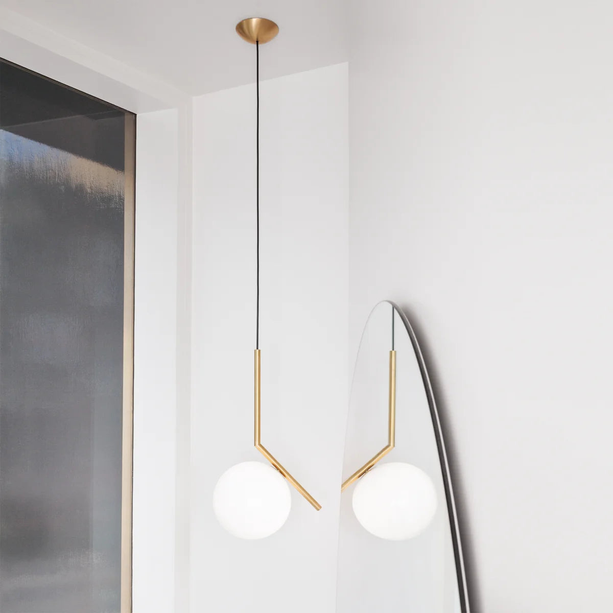 Flos Pendelleuchte Hängelampe IC S2 BRO Kugel Messing Opalglas mundgeblasen - 4251384222014