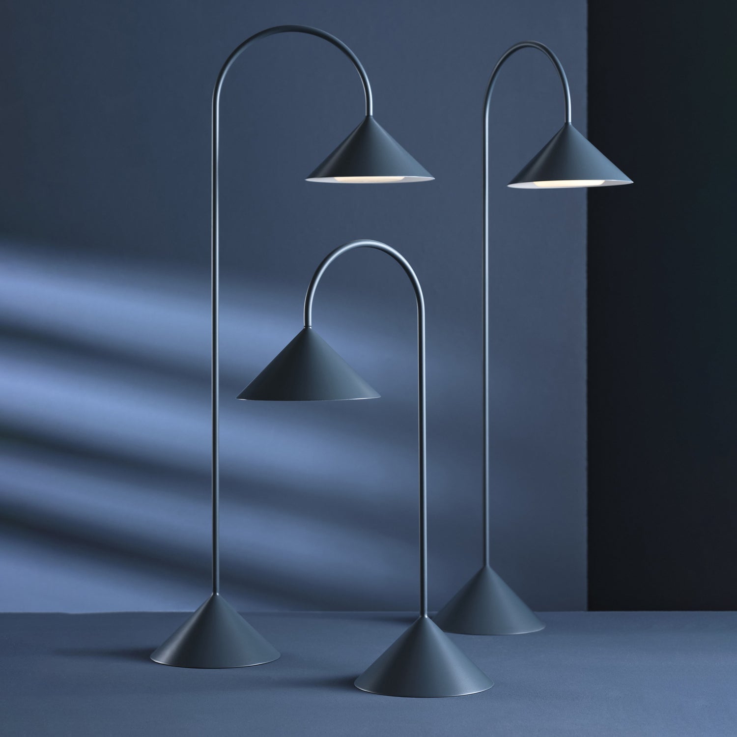 B-Ware Frandsen Tischlampe Tischleuchte Grasp Led Akku Petrol Metall Wiederaufladbar - 5702410536128