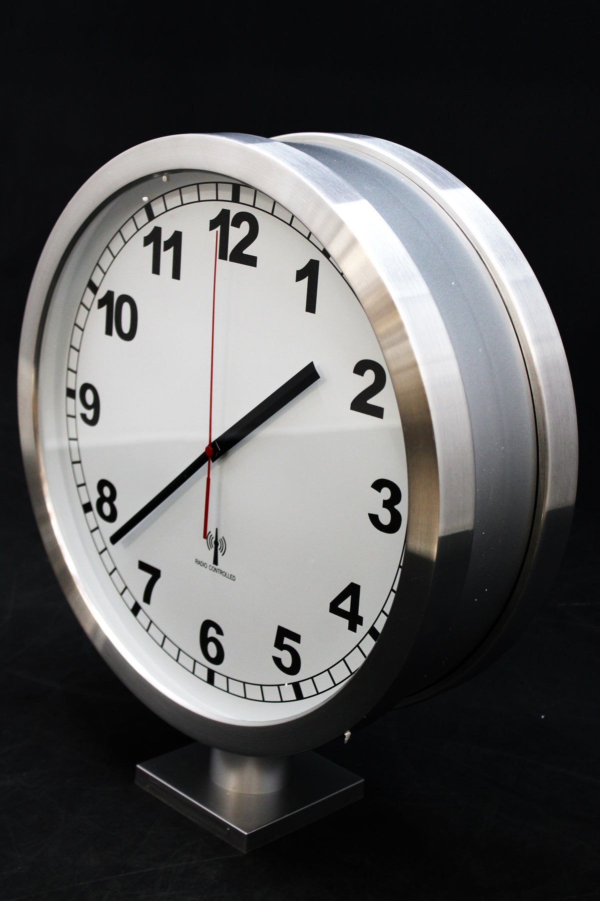 EUROTIME 91764-47 Funk-Wanduhr Funkuhr Küchenuhr Uhr Wanduhr Ø 40 cm DEFEKTW319 - 4044685500277