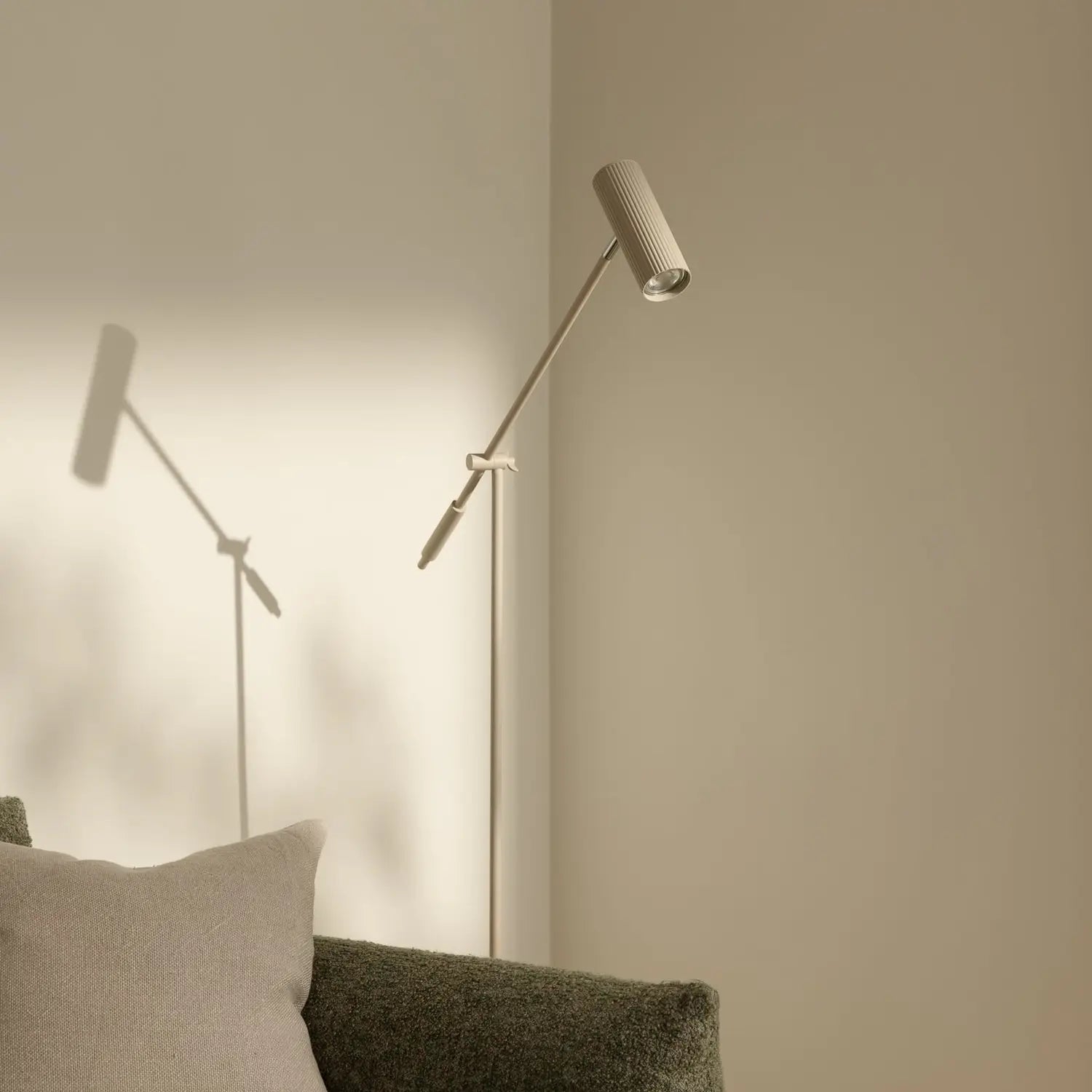 B-Ware Globen Lighting Stehleuchte Standleuchte Hubble Read Beige Metall Gu10 Led 140cm - 7319434031027