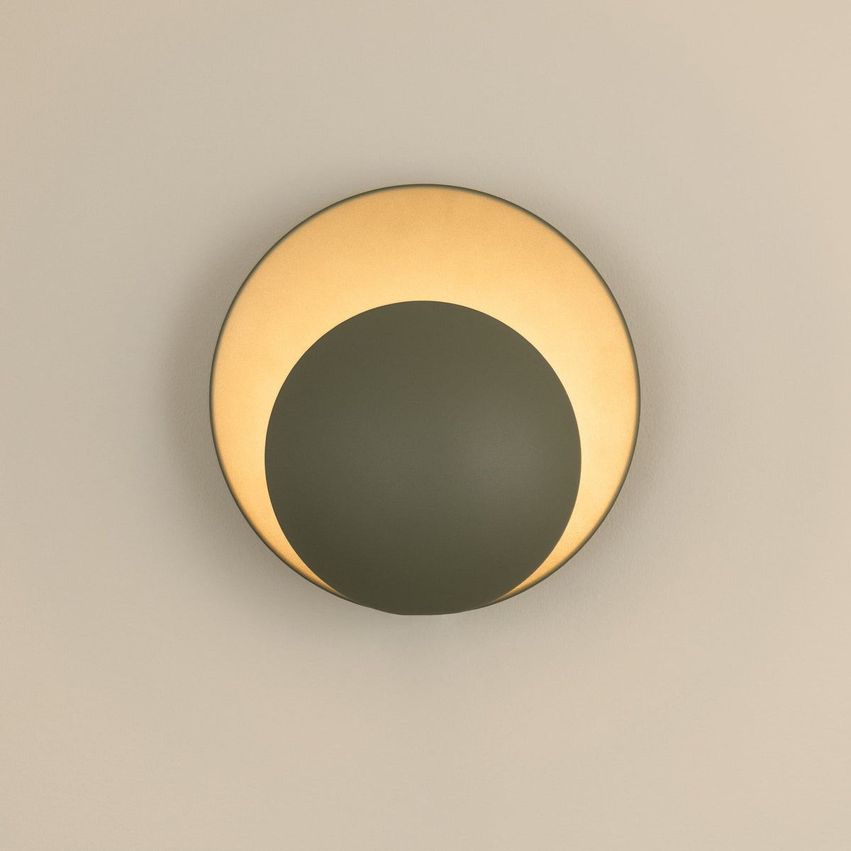 Globen Lighting Wandleuchte Wandlampe Orbit Metall Moosgrün Ø 30 cm E14 LED - 7319432308039