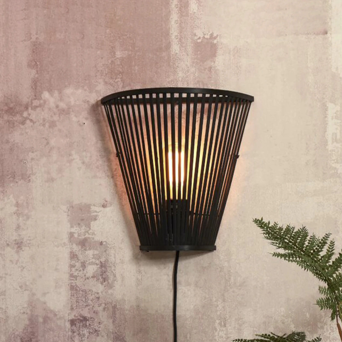 Good & Mojo Wandleuchte Wandlampe Merapi schwarz Bambus Eisen Schalter 30cm E27 - 8716248093170