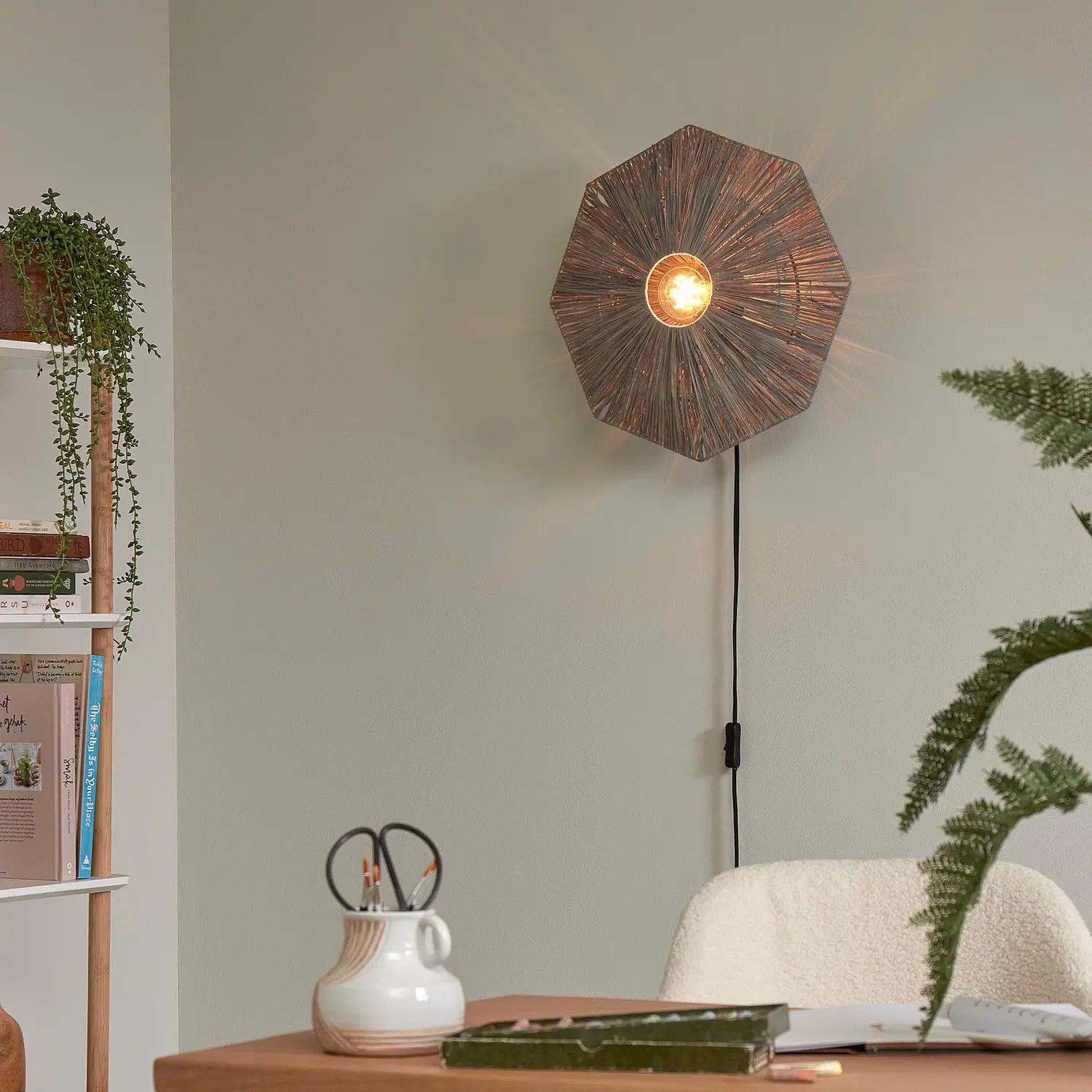 B-Ware Good Mojo Wandleuchte Panama Dunkelgrau Raffia E27 Led Schalter Stecker 45 Cm - 8716248095556