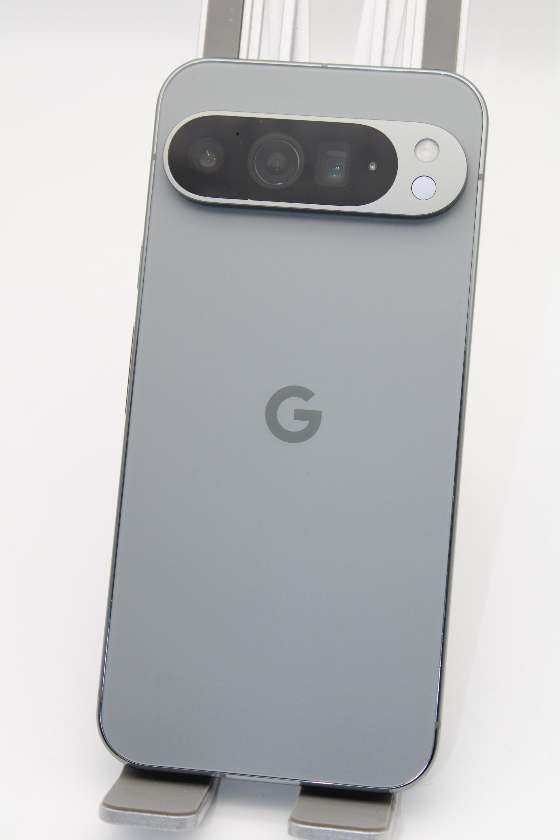 Google Pixel 9 Pro XL Smartphone Handy 128GB hazel Display KI-Assistent Gemini - 0840353914421