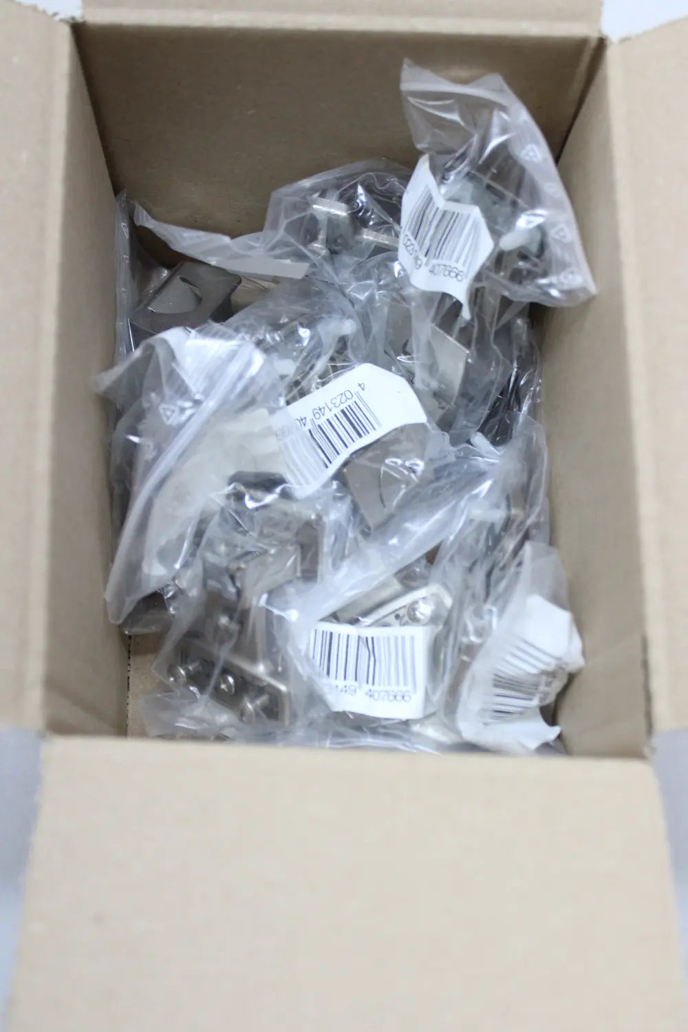 B-Ware Hettich Grundscharnier Scharnier Möbel Vorliegend Halb Vorliegend 11 Stück - 4023149407666