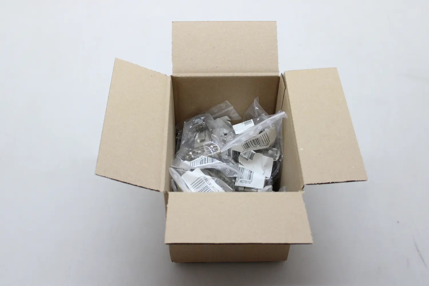 B-Ware Hettich Grundscharnier Scharnier Möbel Vorliegend Halb Vorliegend 12 Stück - 4023149407666