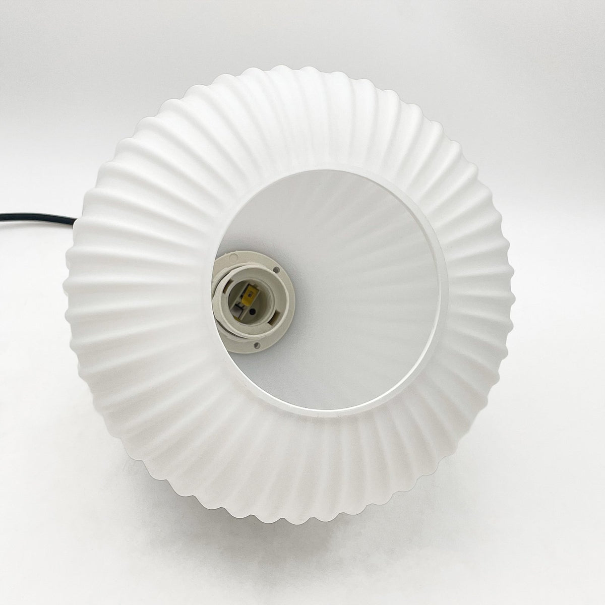 Lamkur Pendelleuchte Hängeleuchte Harmony Opalglas Eiche Dreiflammig LED E27 - 5907687453509