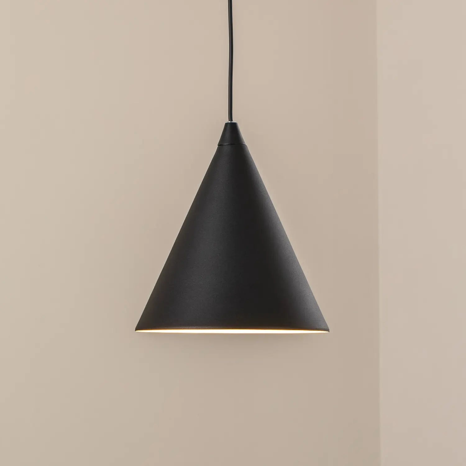 B-Ware Hängeleuchte Pendelleuchte Form Deckenlampe Metall Kegel Form E27 ø24cm Schw451 - 5904798657277