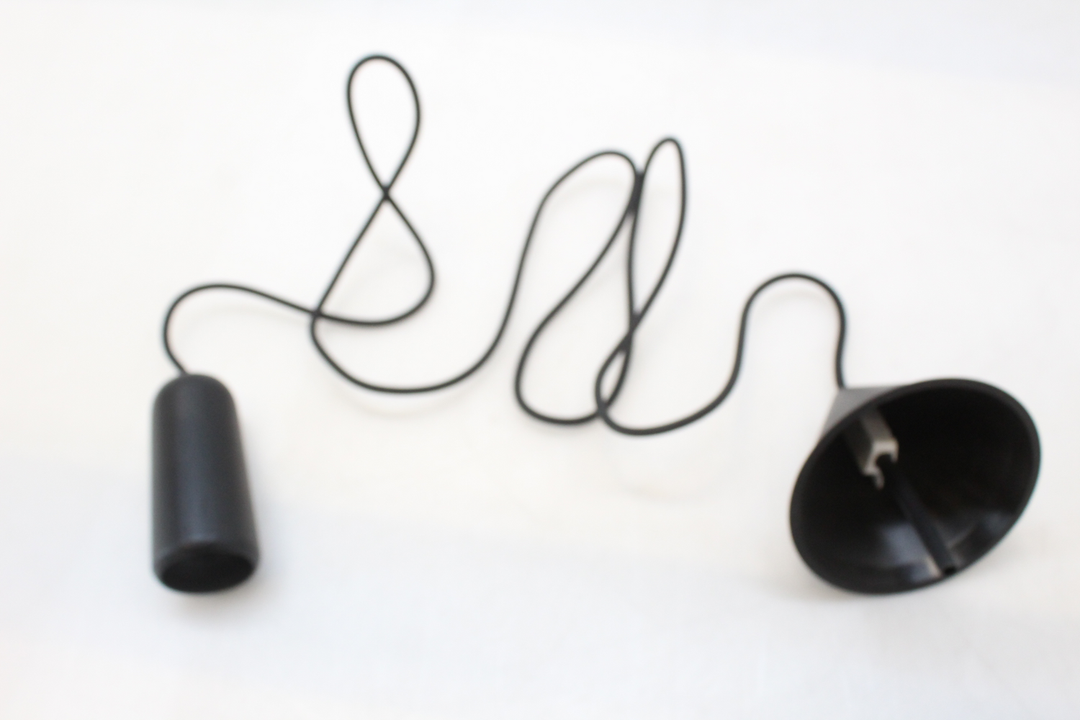 Hartô Pendelleuchte Luce Hängeleuchte Eiche Schwarz Klein Designlampe Lampe Spot B-Ware