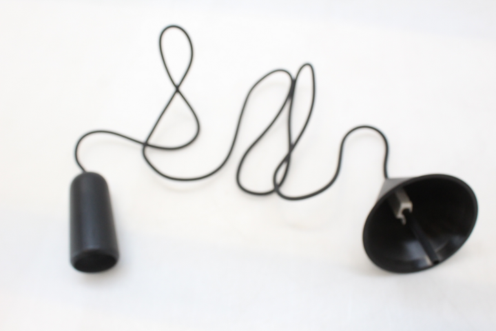 Hartô Pendelleuchte Luce Hängeleuchte Eiche Schwarz Klein Designlampe Lampe Spot B-Ware