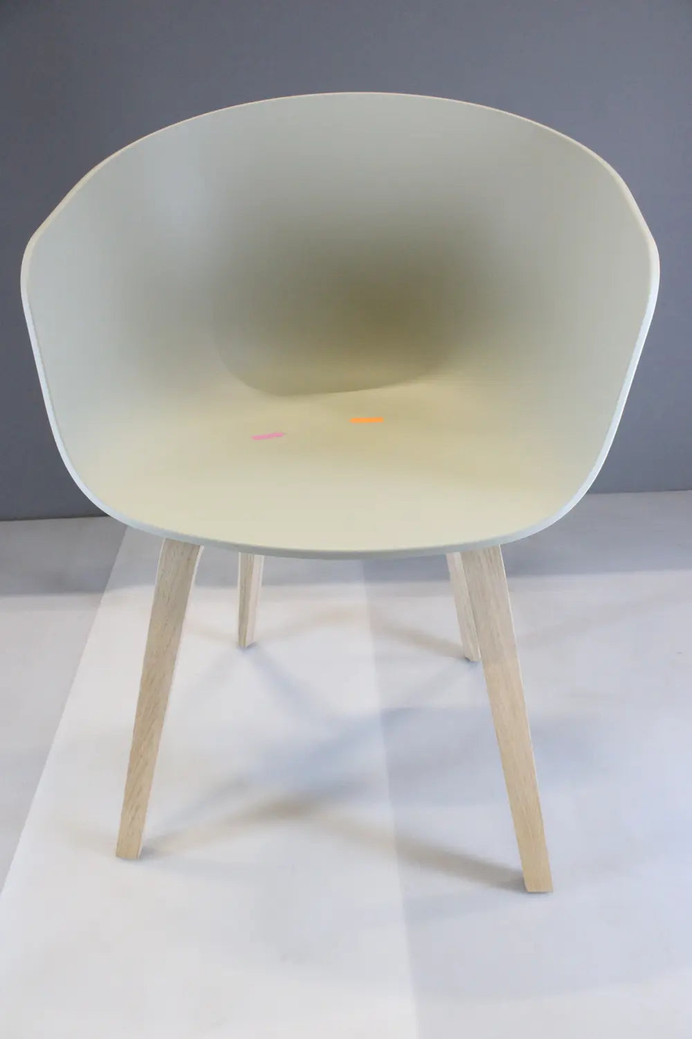 B-Ware Hay Stuhl Sessel About A Chair Aac 22 Konferenzstuhl Pfirsich Siehe Text/Foto - 5710441346883