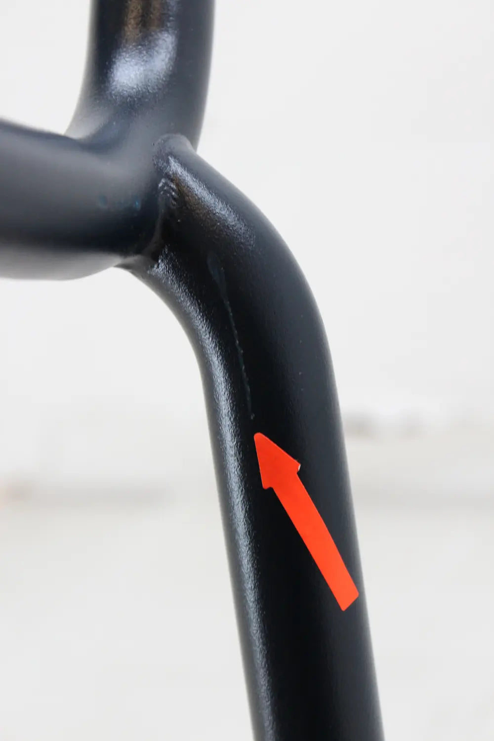 B-Ware Hay Gartenstuhl Stuhl Armlehnenstuhl Deep Blue Exklusive Edition 2025 Siehe Text - 4251384260092