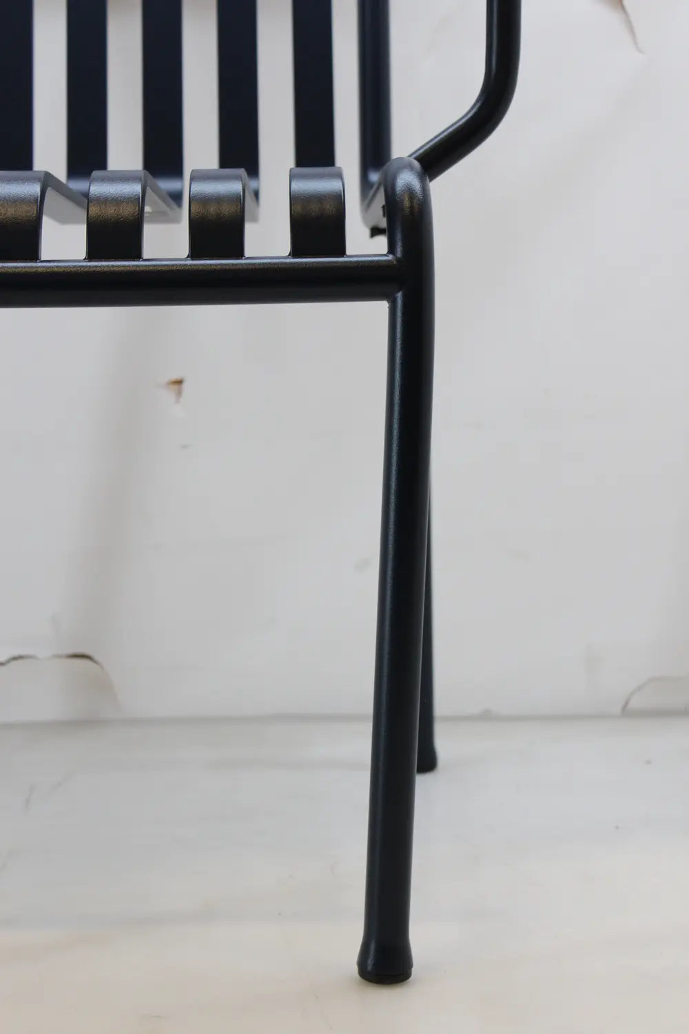 B-Ware Hay Gartenstuhl Stuhl Armlehnenstuhl Deep Blue Exklusive Edition 2025 Siehe Text - 4251384260092