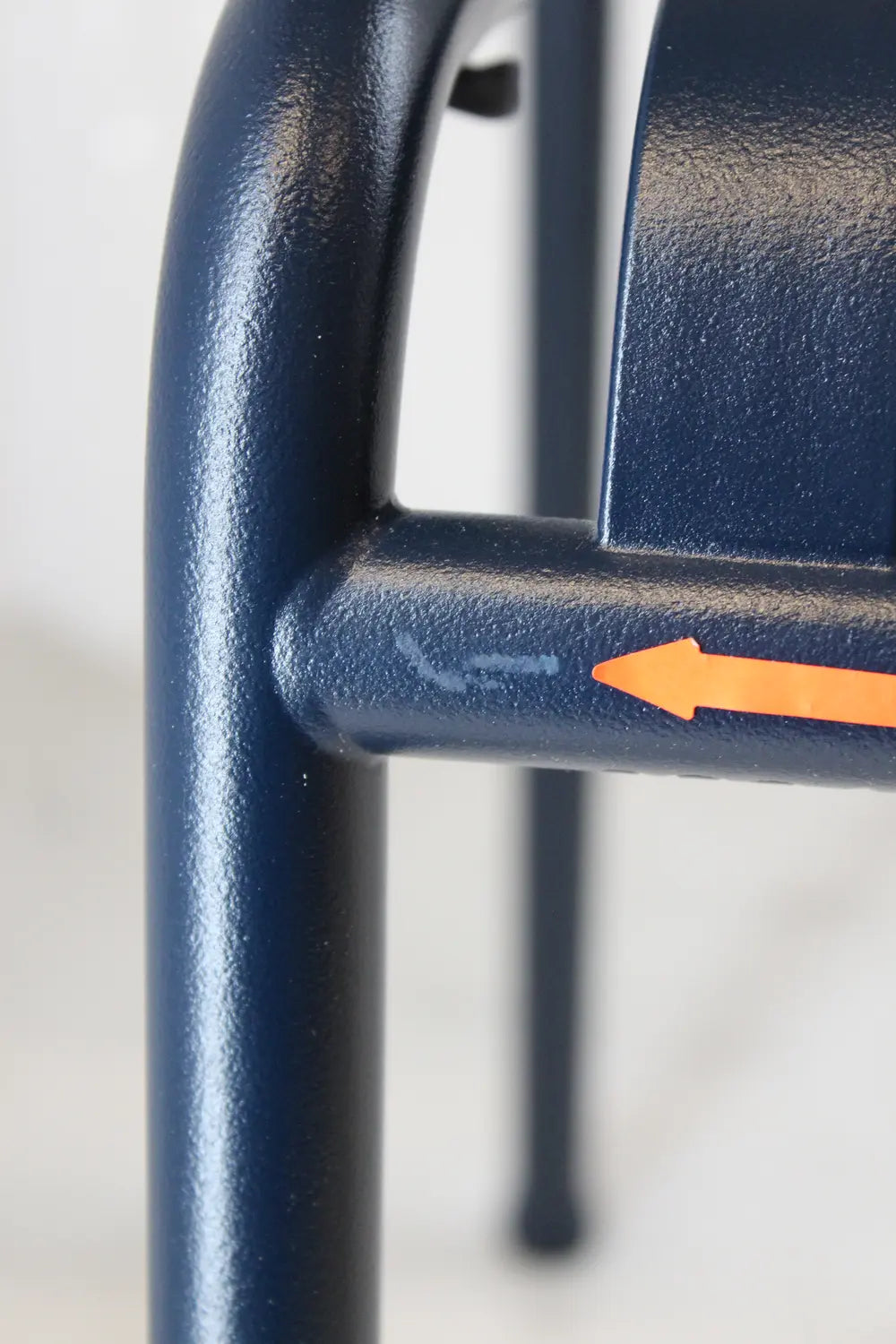 B-Ware Hay Gartenstuhl Stuhl Armlehnenstuhl Deep Blue Exklusive Edition 2025 Siehe Text - 4251384260092