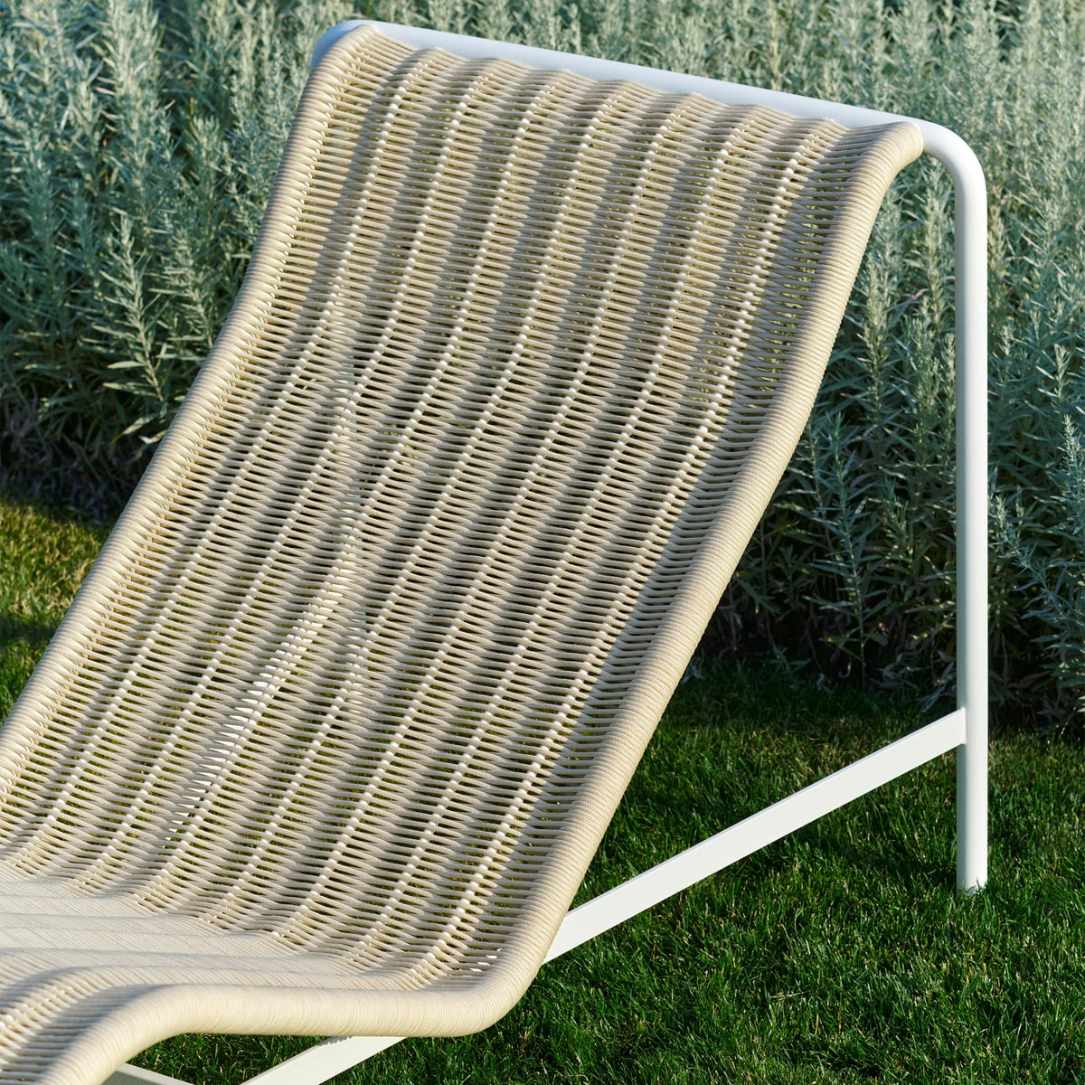 Hay Palissade Liegestuhl Gartenliege Chaise Longue Outdoor Cremeweiß B-Ware - 5710441366263
