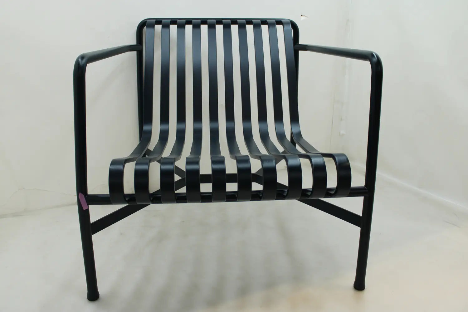 B-Ware Hay Lounge Sessel Stuhl Palissade Chair Low Gartenstuhl Dunkelblau Outdoor - 4251384260108