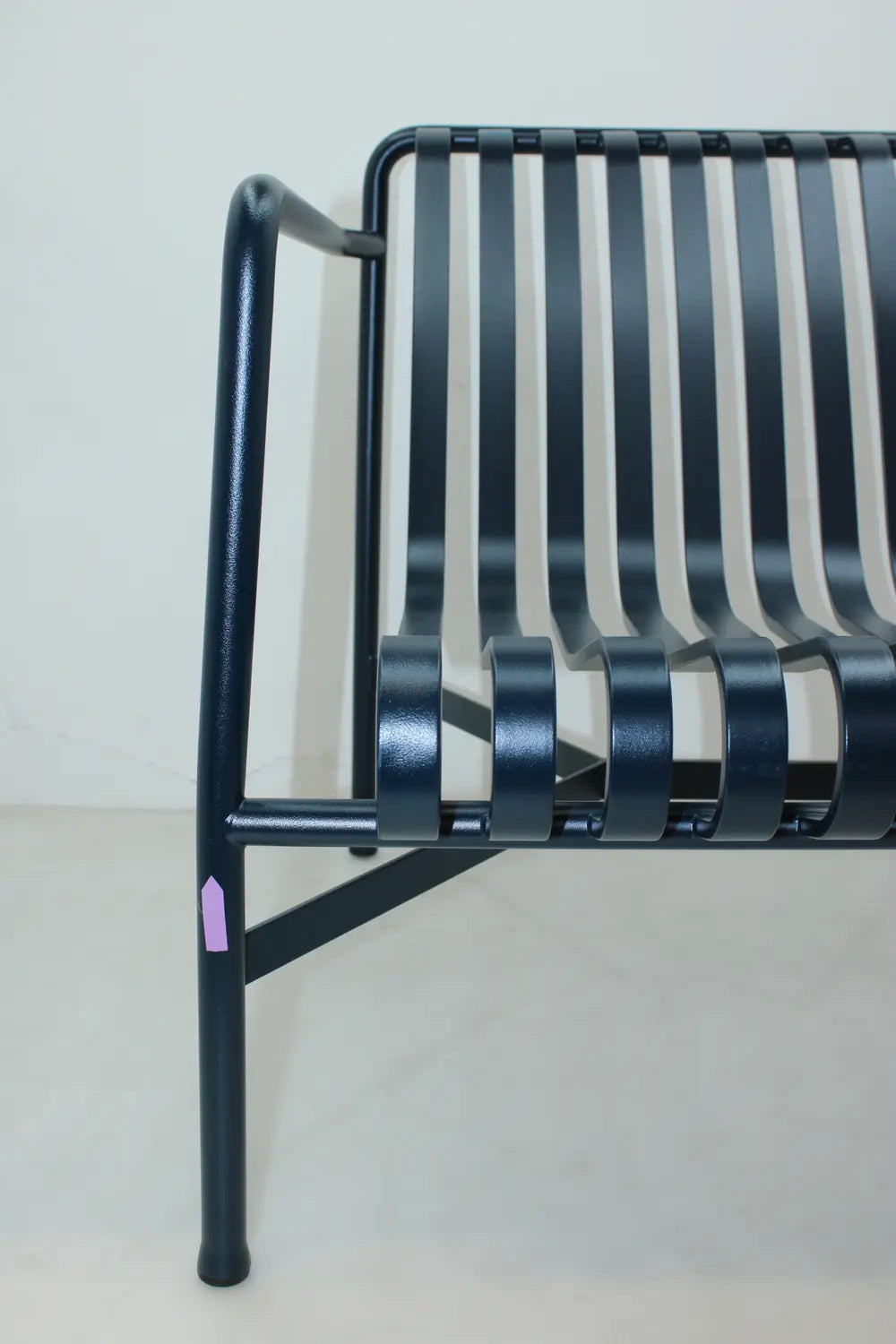B-Ware Hay Lounge Sessel Stuhl Palissade Chair Low Gartenstuhl Dunkelblau Outdoor - 4251384260108