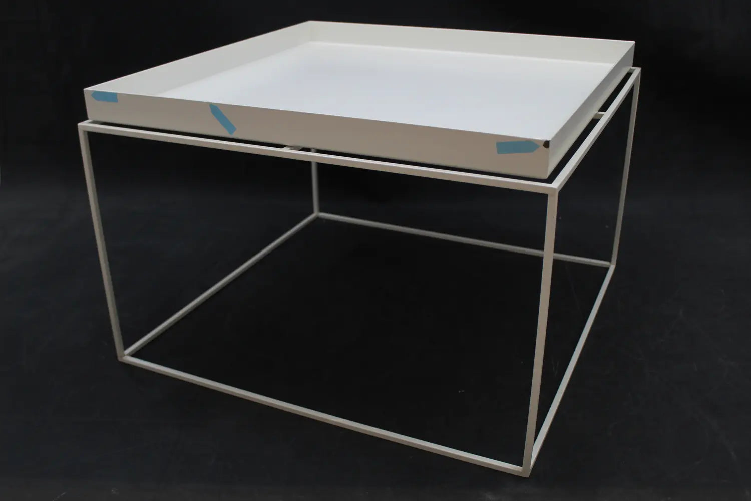 B-Ware Hay Tray Couchtisch Beistelltisch Loungetisch Tisch Sofatisch Siehe Text/Foto - 5710441005643