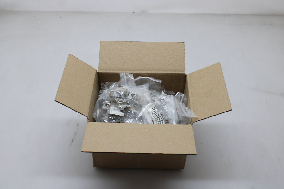 Hettich Kreuzplatte vernickelt Lochreihe 37x32mm Spezialschrauben 40 STÜCK - 4023149035210