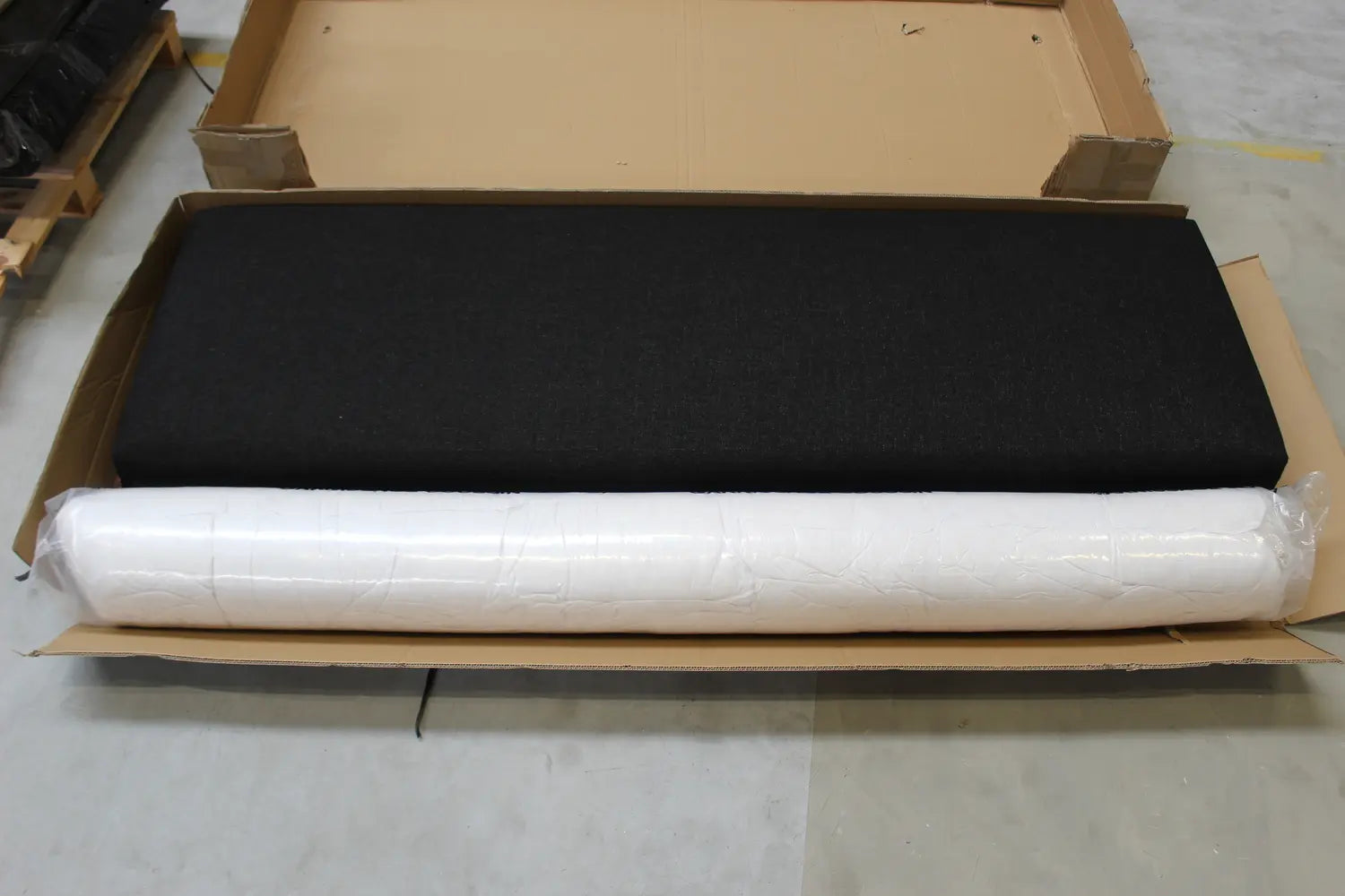 B-Ware Innovation Living Idun Schlafsofa Bettsofa 564 Twist Black Kissensatz Bezug - 5700110774864