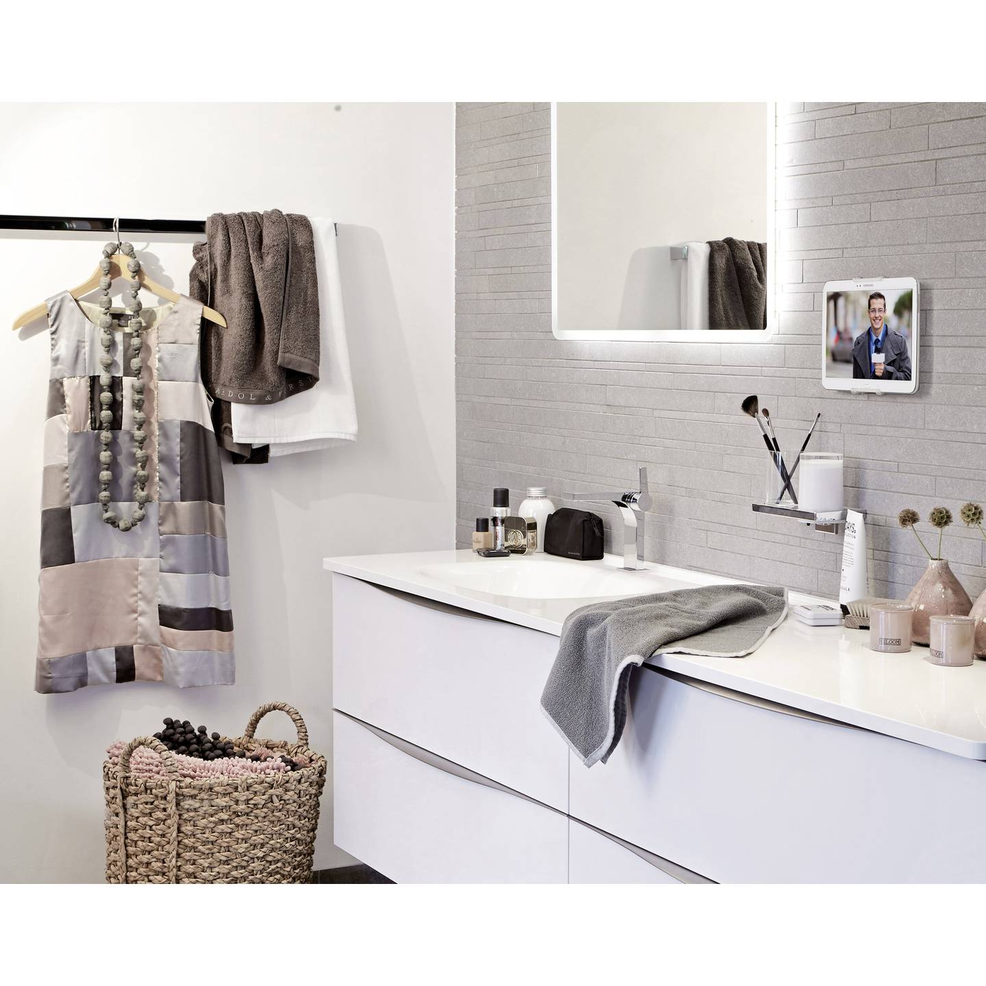 Vogel's TM 1010 Universal Tablet-Halterung für 7"-12" Tablets, ideal für Bad - 8712285326707