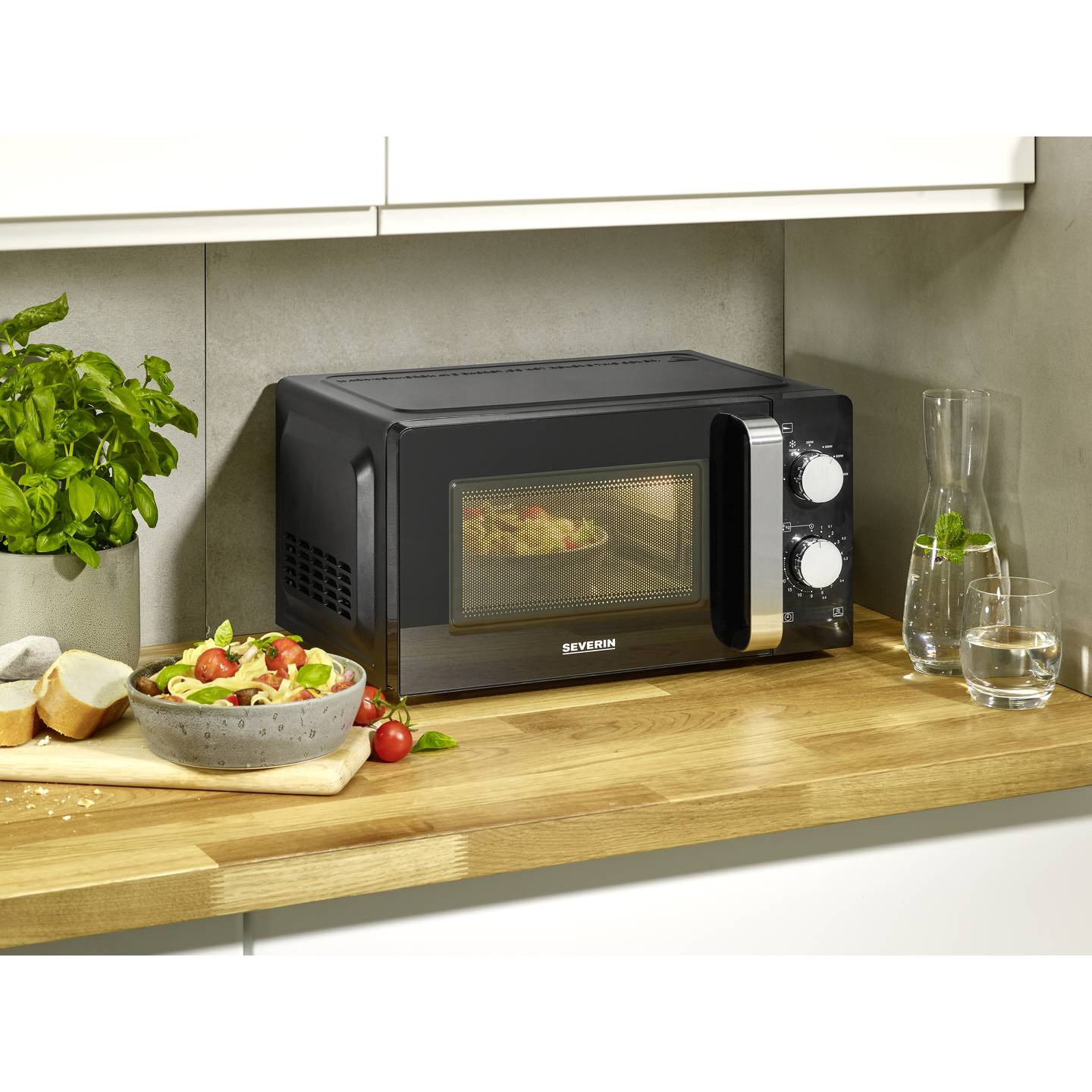 Severin MW 7886 Mikrowelle 700 W 17 l Schwarz mit Timerfunktion - 4008146042041