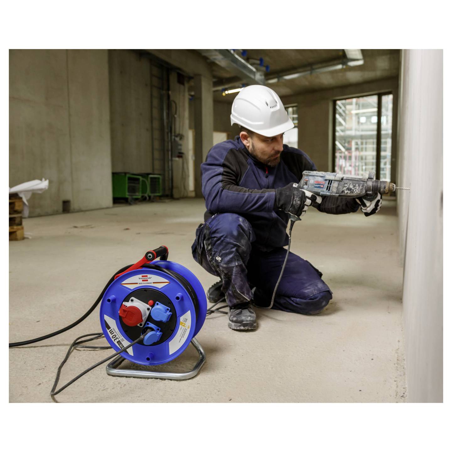 Brennenstuhl Garant CEE1 Kabeltrommel IP44 30m 320 mm Schutzkontakt-Steckdosen - 4007123054787