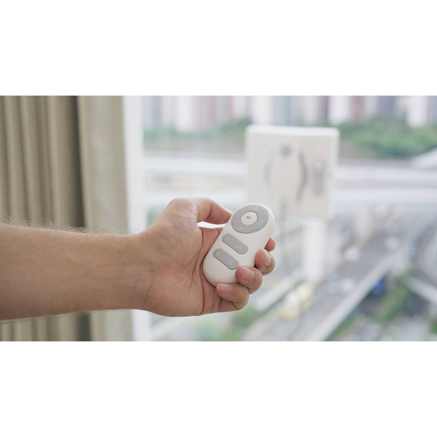 Hutt Fensterputzroboter W8 Reinigungsroboter akkubetrieben Fernbedienbar weiß - 6971820280566