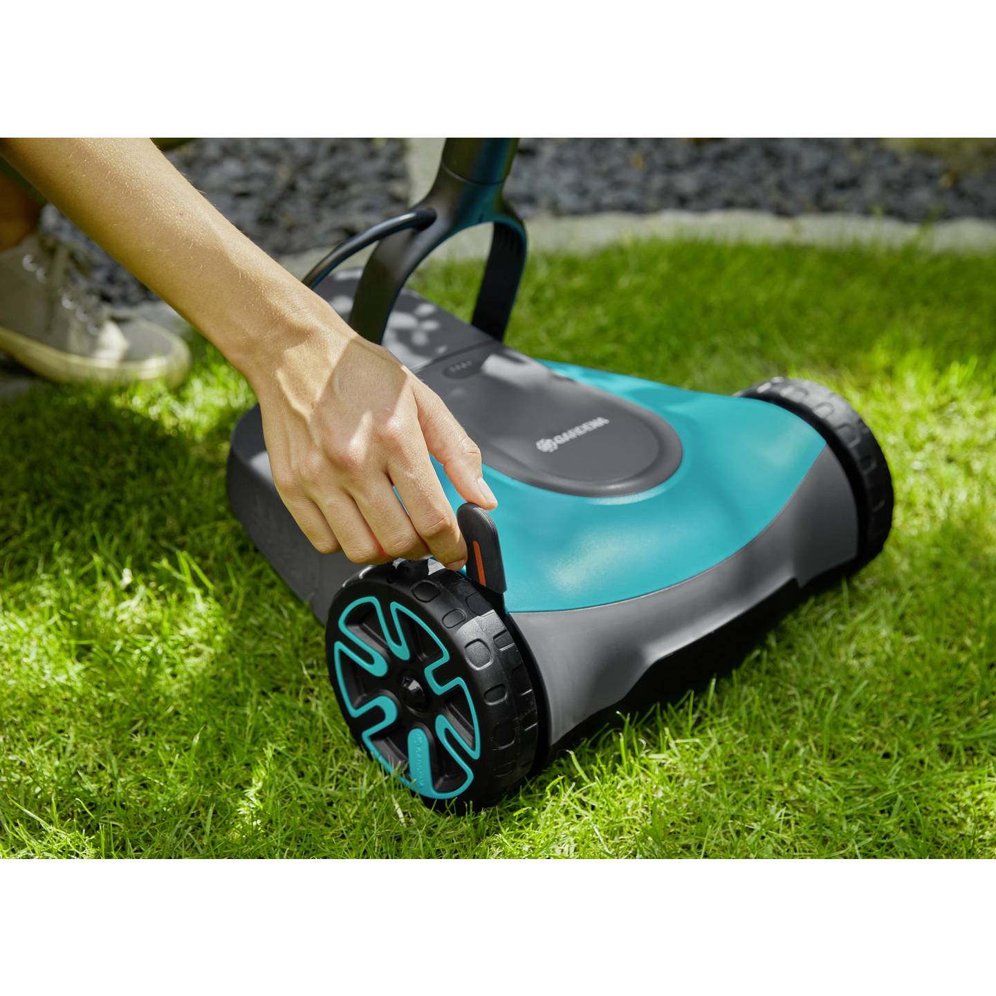 Gardena Akku-Rasenmäher HandyMower 22/18 V Power For All Mäher schwenkbar 50m² - 4078500054164