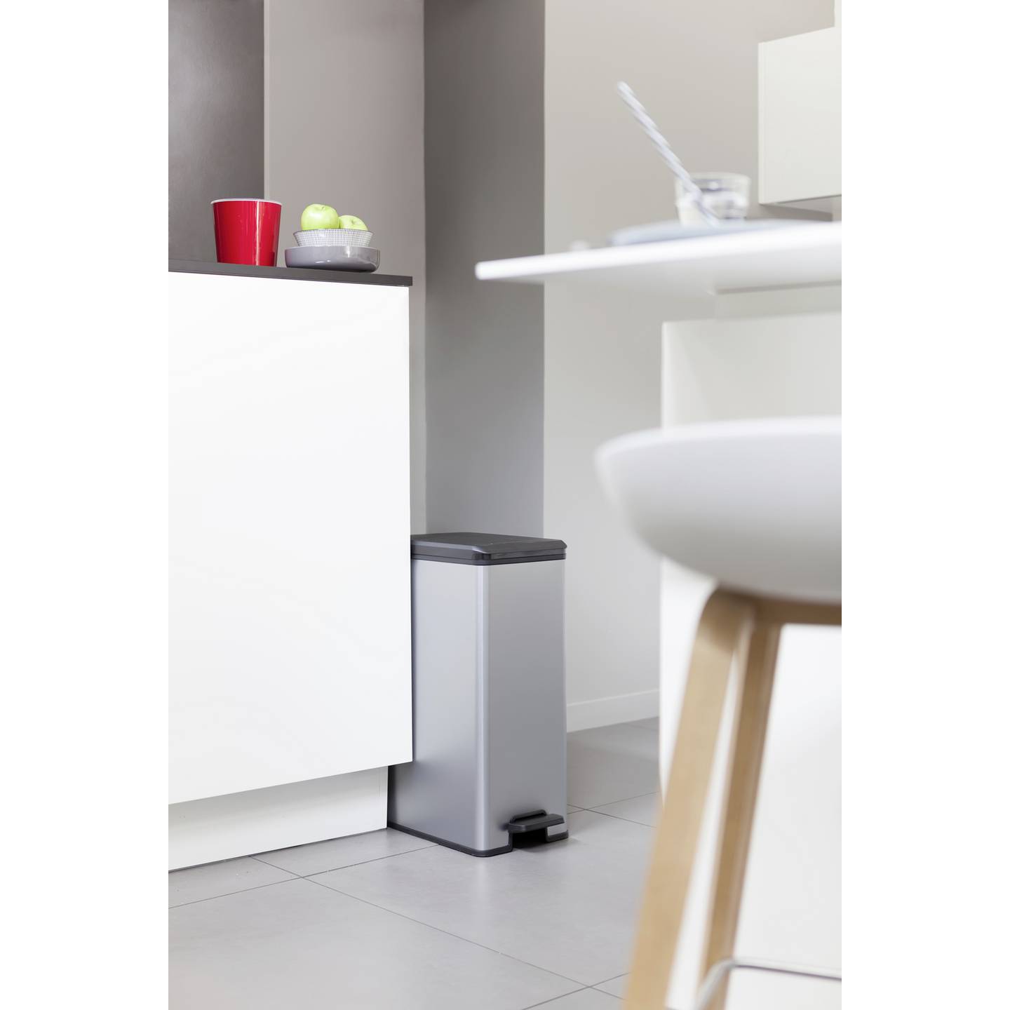 Curver Mülleimer Abfalleimer 40l Slim Bin Silber Schwarz Pedal 250x610x420mm - 3253922340304
