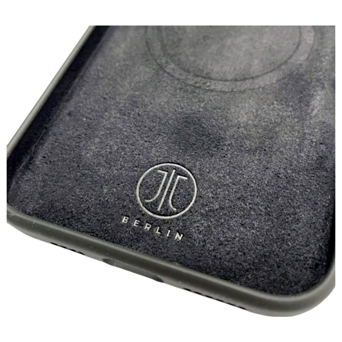 Backcover Handyhülle Case JT Berlin iPhone 16 Schwarz Silikon Induktives Laden - 4262386610709