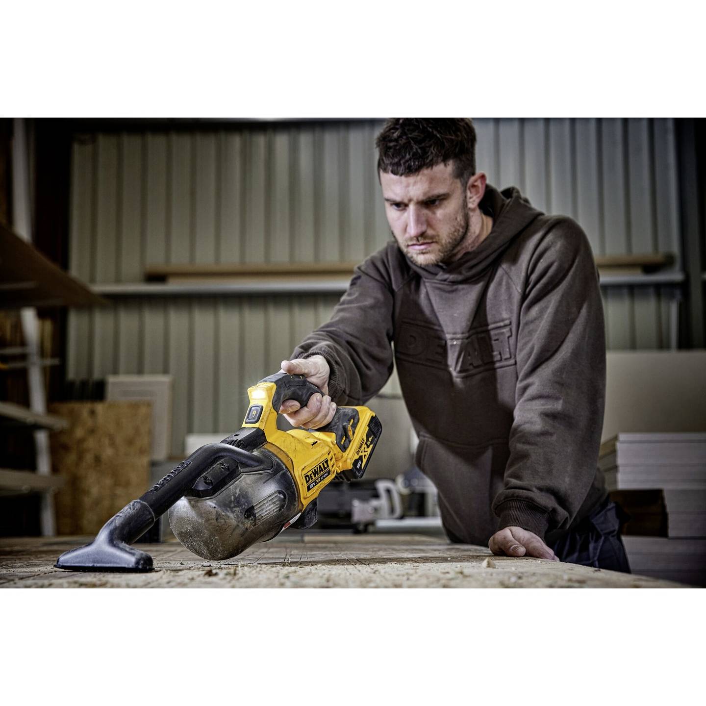 DeWalt Akku-Stabsauger 18V L-Klasse 1.302L/min 0,75L Behälter 1,9kg - 5035048738238
