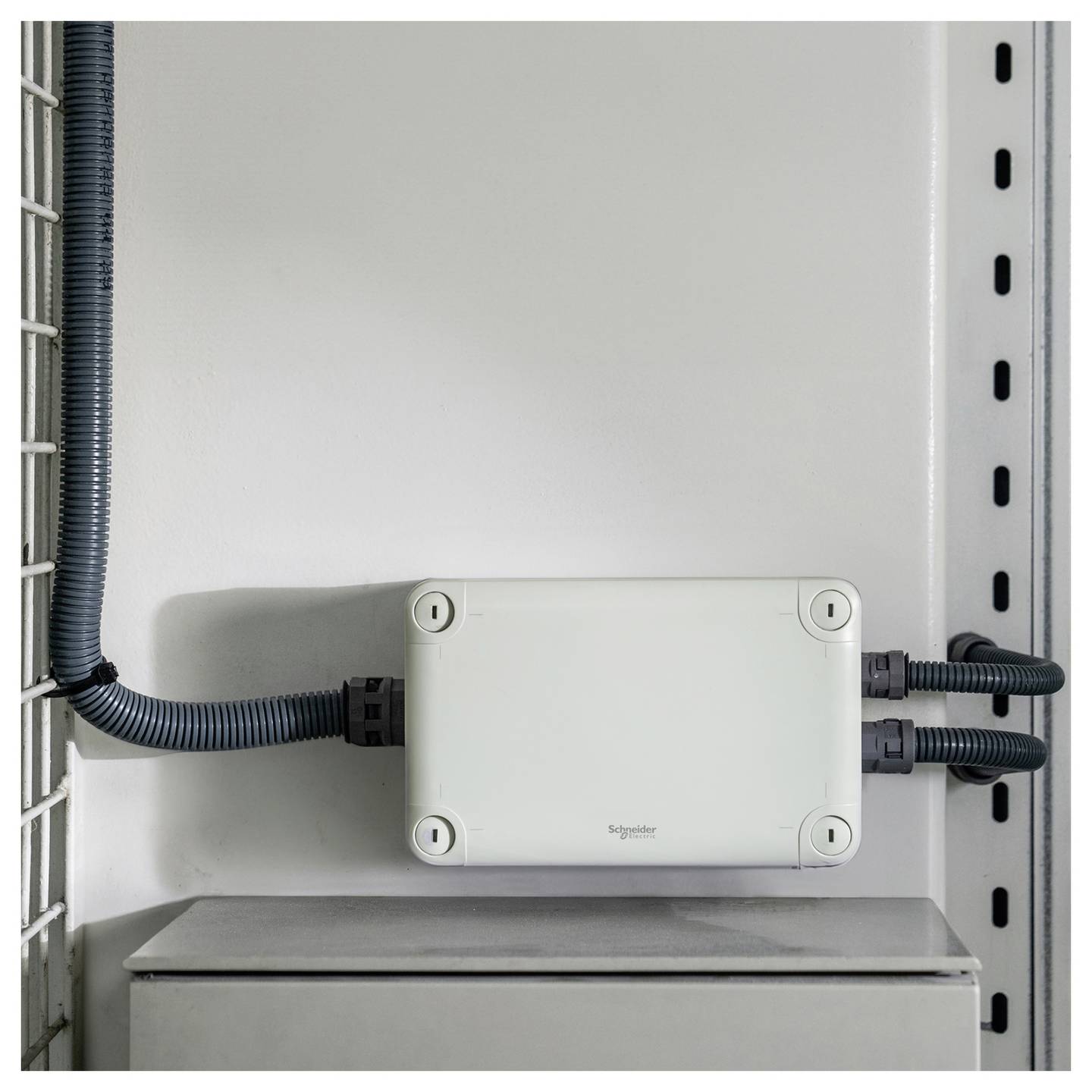 Schneider Electric Wand-Gehäuse PanelSeT TBS IP66 ABS Lichtgrau 194x241x107mm - 3606480165498