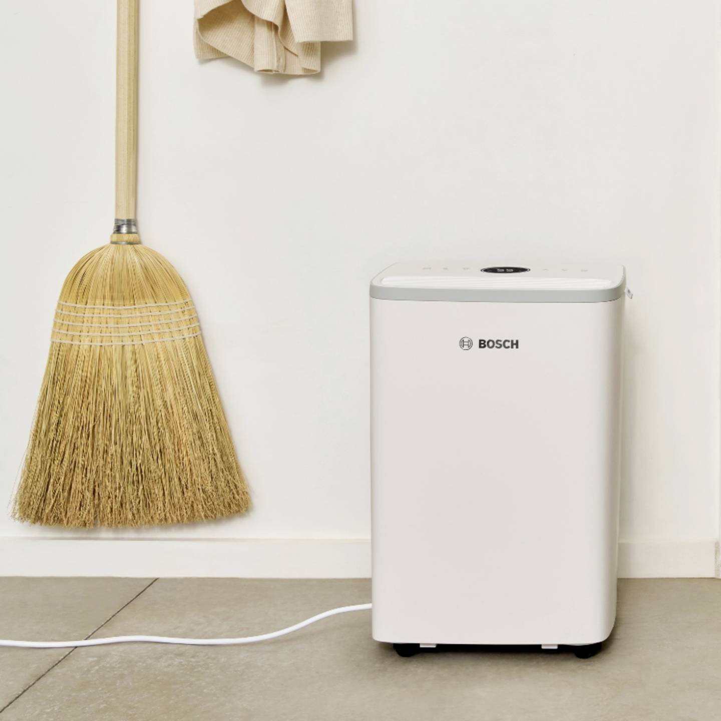Bosch Luftentfeuchter DRY 2000 12L/Tag für Räume bis 55m³ leise 35dB Weiß - 4069143047767
