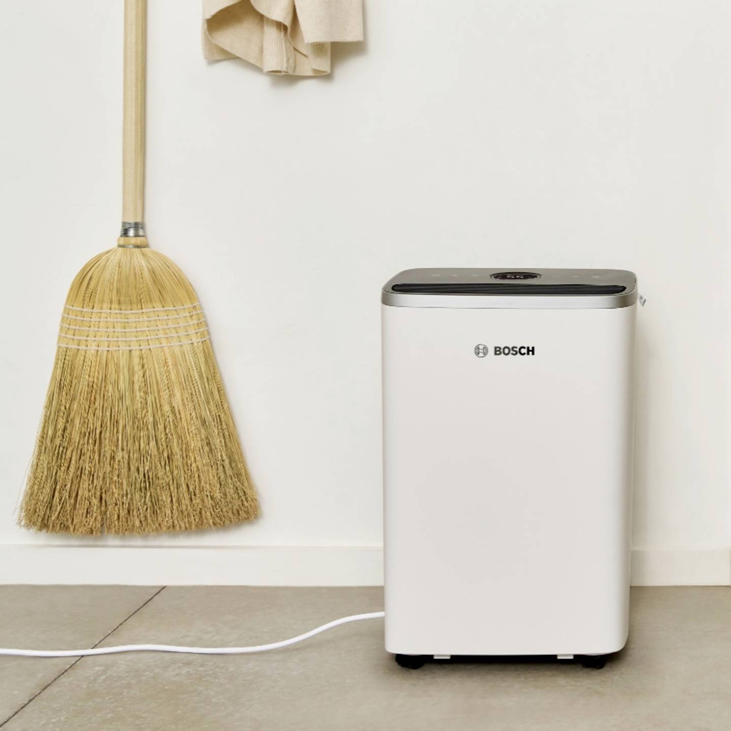 Bosch Luftentfeuchter Dry 4000 Heizgerät Handtuchheizkörper 2,5l 75m² 40dB weiß - 4069143047774