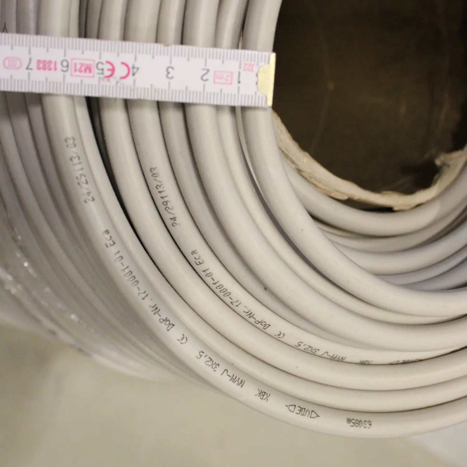 B-Ware Lapp Mantelleitung Installationskabel Nym J 3 X 2.5 Mm² Grau Meterware 190 Meter - 2050000193965