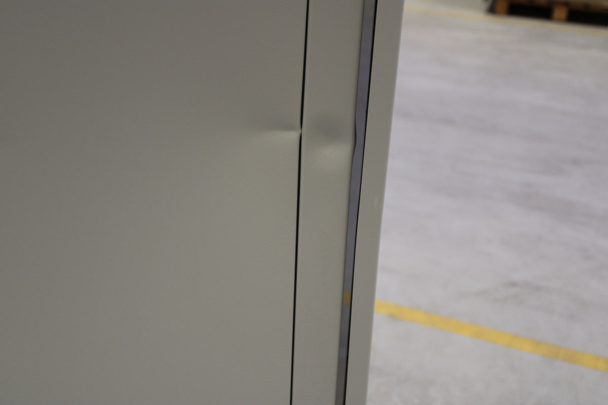 Intellinet Netzwerkschrank Rack Serverschrank Lichtgrau 42HE Montiert 19 Zoll - 0766623713436