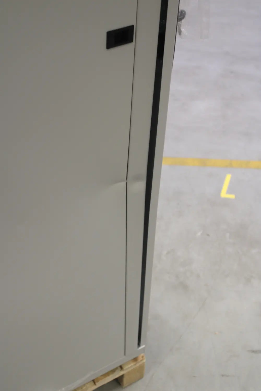 B-Ware Intellinet Netzwerkschrank Rack Serverschrank Lichtgrau 42 He Montiert 19 Zoll - 766623713436