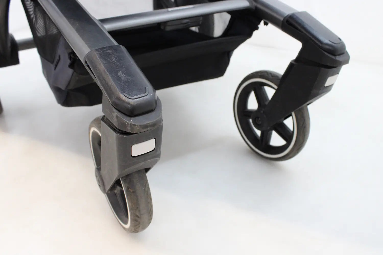 B-Ware Joolz Kinderwagen Buggy Day⁵ Navy Kombikinderwagen Babywagen Siehe Text/Foto - 8717447298472