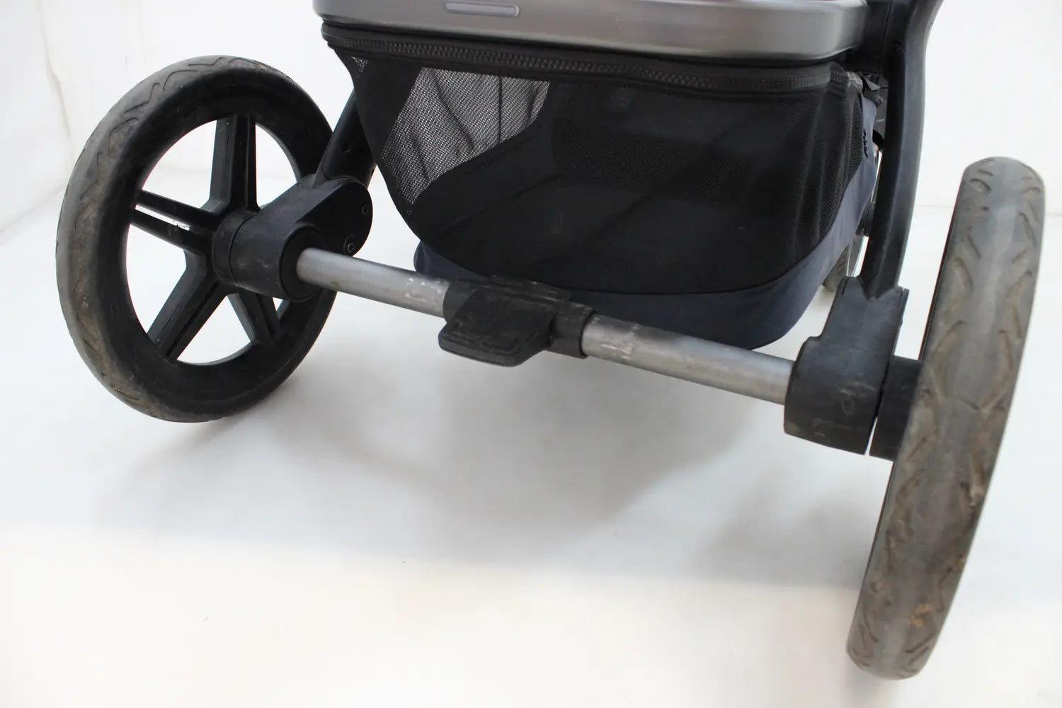 B-Ware Joolz Kinderwagen Buggy Day⁵ Navy Kombikinderwagen Babywagen Siehe Text/Foto - 8717447298472
