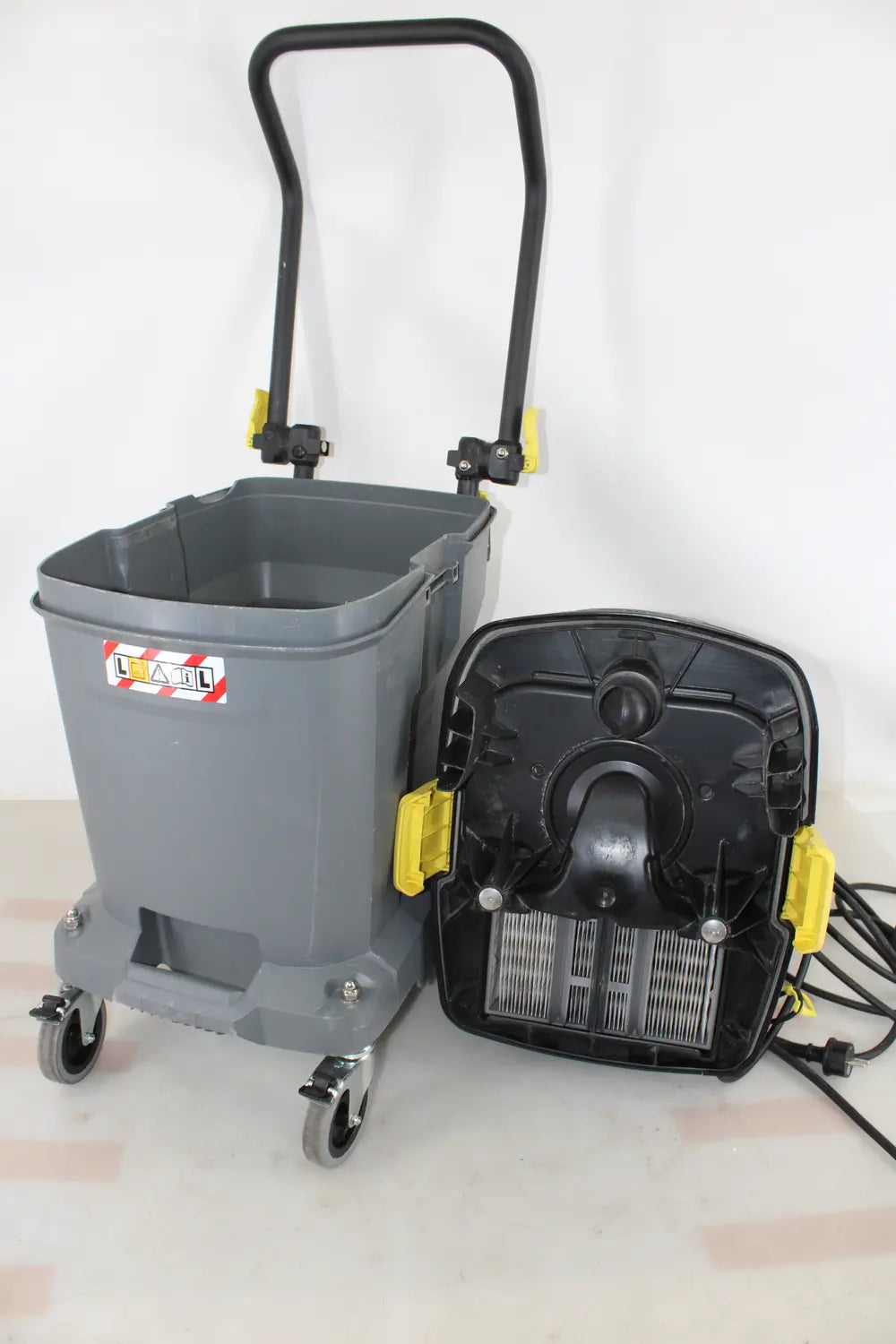 C-Ware Kärcher Nass Trockensauger Industriestaubsauger Feinstaub Nt Siehe Text/Foto - 4054278061375