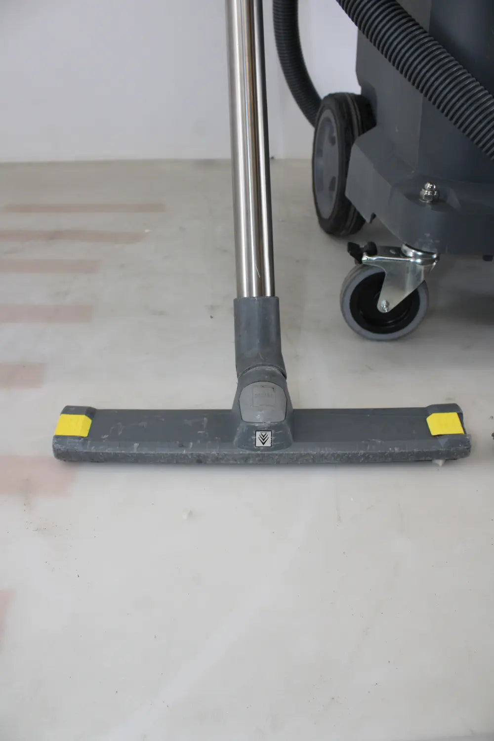 C-Ware Kärcher Nass Trockensauger Industriestaubsauger Feinstaub Nt Siehe Text/Foto - 4054278061375