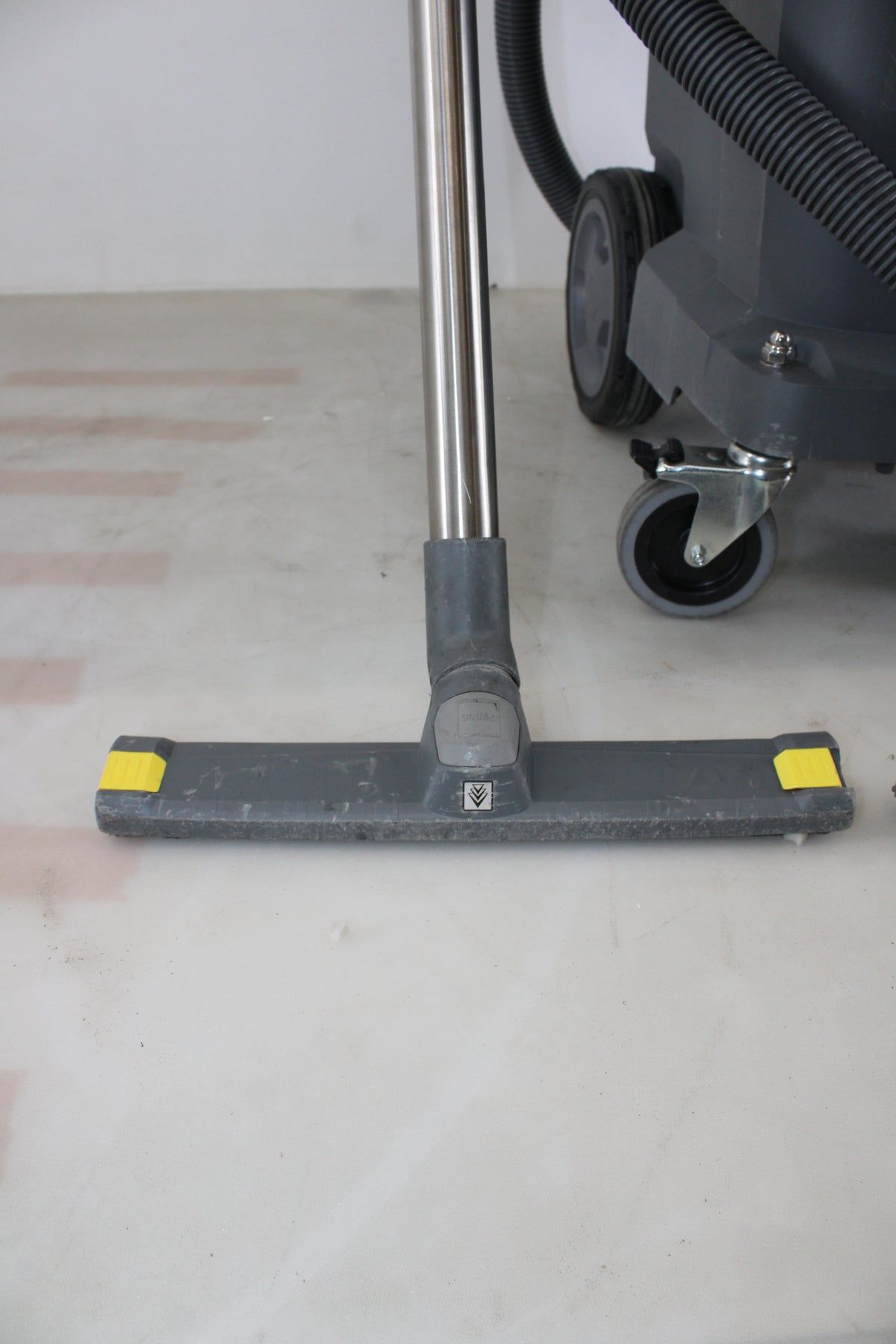Kärcher Nass-Trockensauger Industriestaubsauger Feinstaub NT SIEHE TEXT/FOTO - 4054278061375
