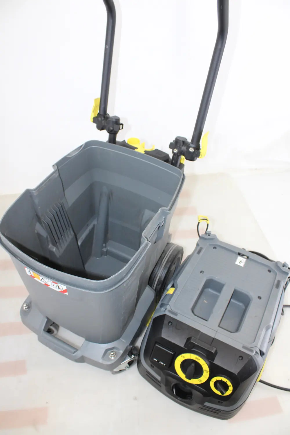 C-Ware Kärcher Nass Trockensauger Industriestaubsauger Feinstaub Nt Siehe Text/Foto - 4054278061375