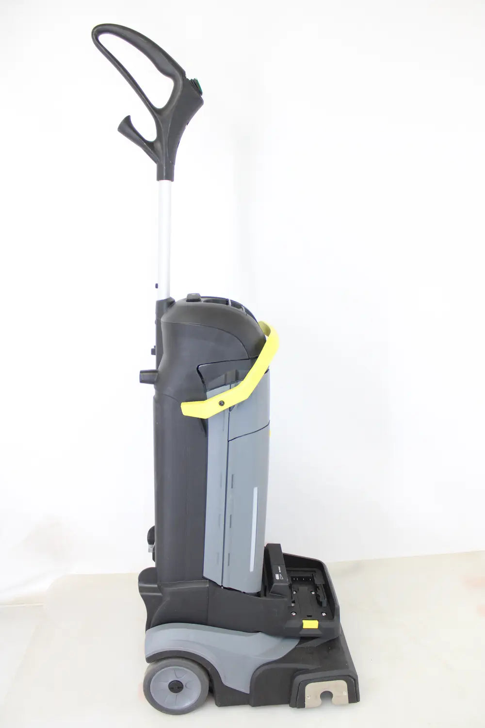 B-Ware Kärcher Scheuersaugmaschine Reinigungsgerät Br 30/4 C Bp Akku Siehe Text/Foto - 4054278807713