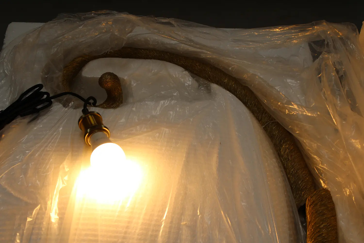 C-Ware Kare Bodenleuchte Stehlampe Monkey Dance Gold Kunstharz Lampe Siehe Text/Fotos - 4025621568827