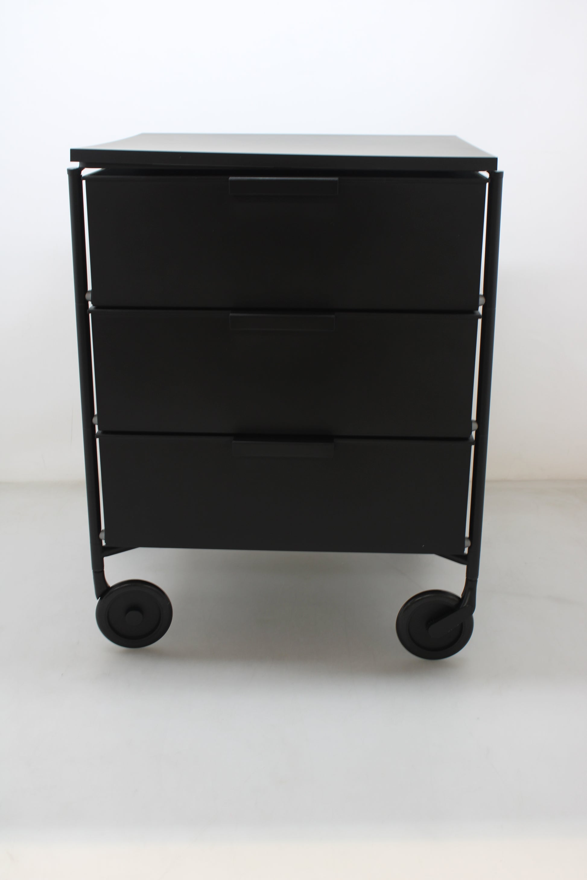 Kartell Mobil 3 Container Mobil Rollcontainer Regal 3 Schubladen Matt Schwarz - 8058967302639
